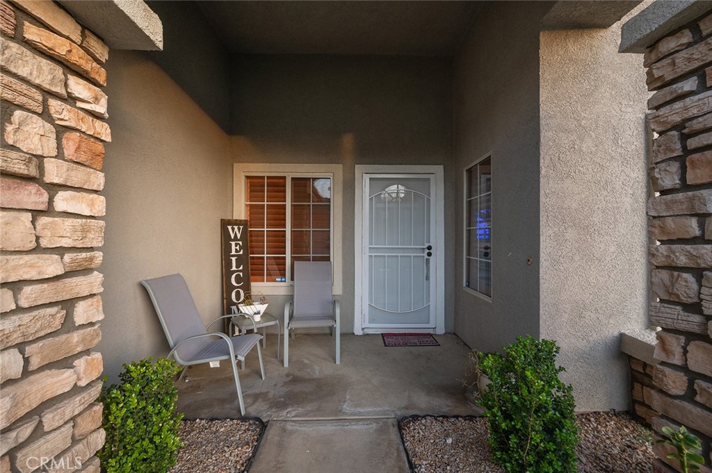 4055 N Redwood Avenue Property Photo 5