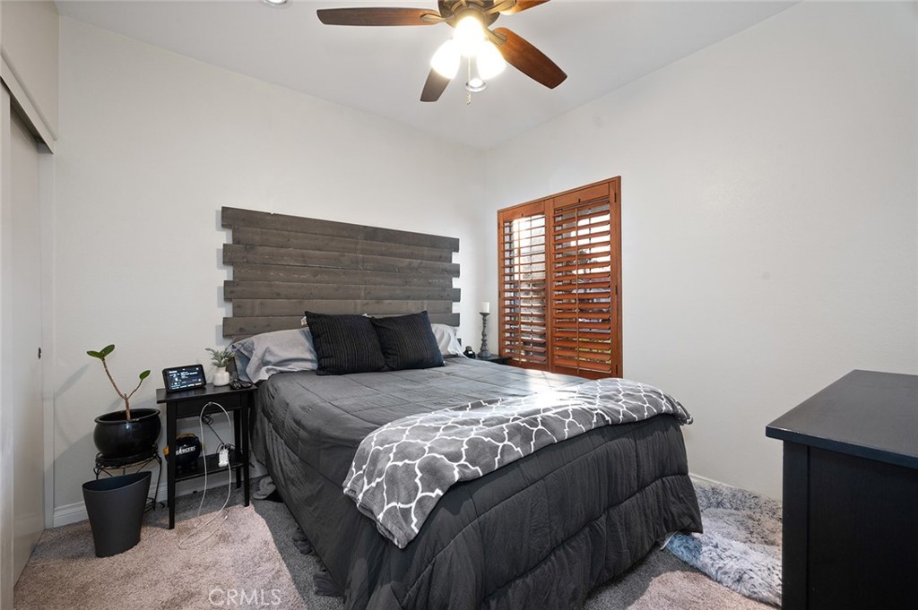 4055 N Redwood Avenue Property Photo 28