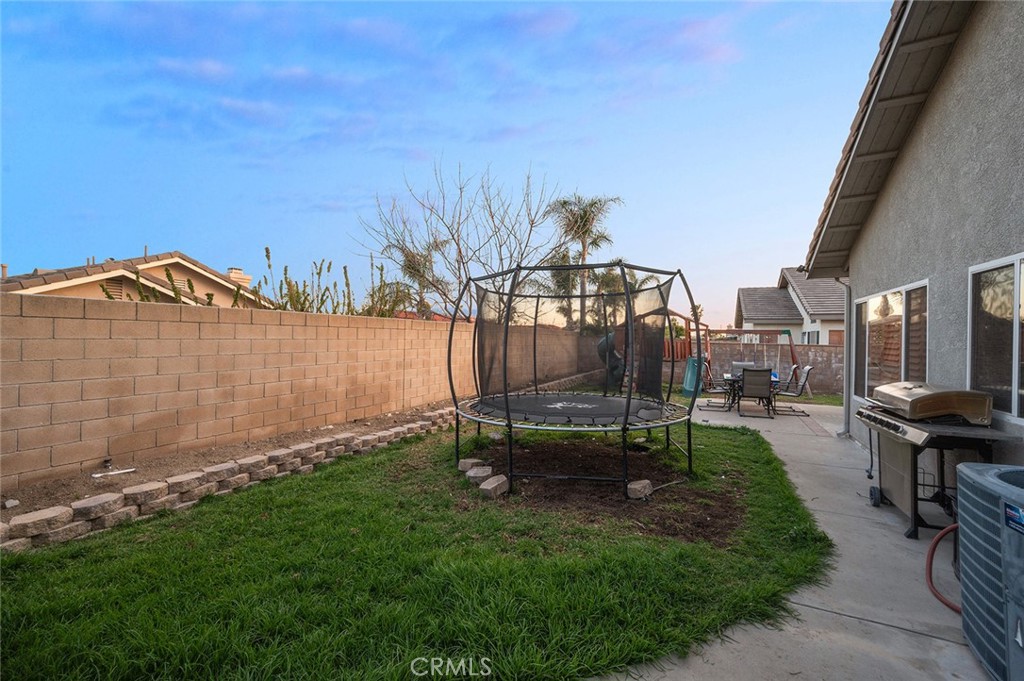 4055 N Redwood Avenue Property Photo 37