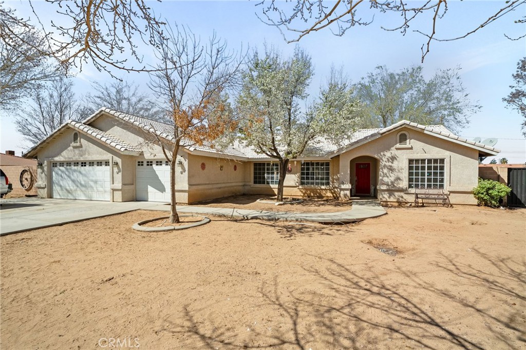20385 Eyota Road Property Photo