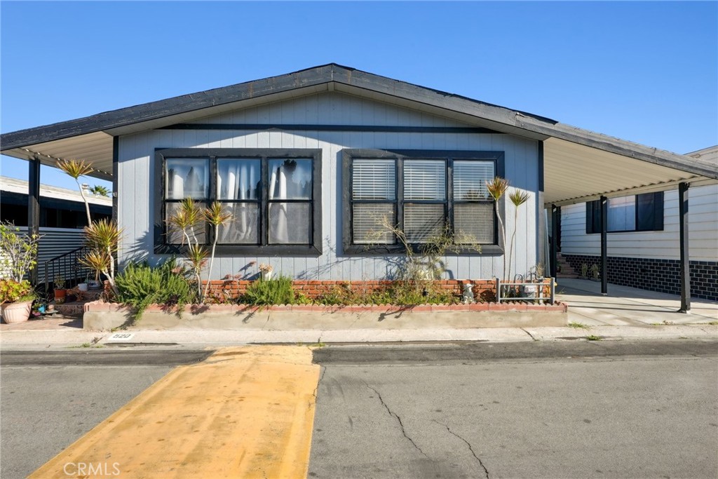 320 N Park Vista Street 52d Property Photo
