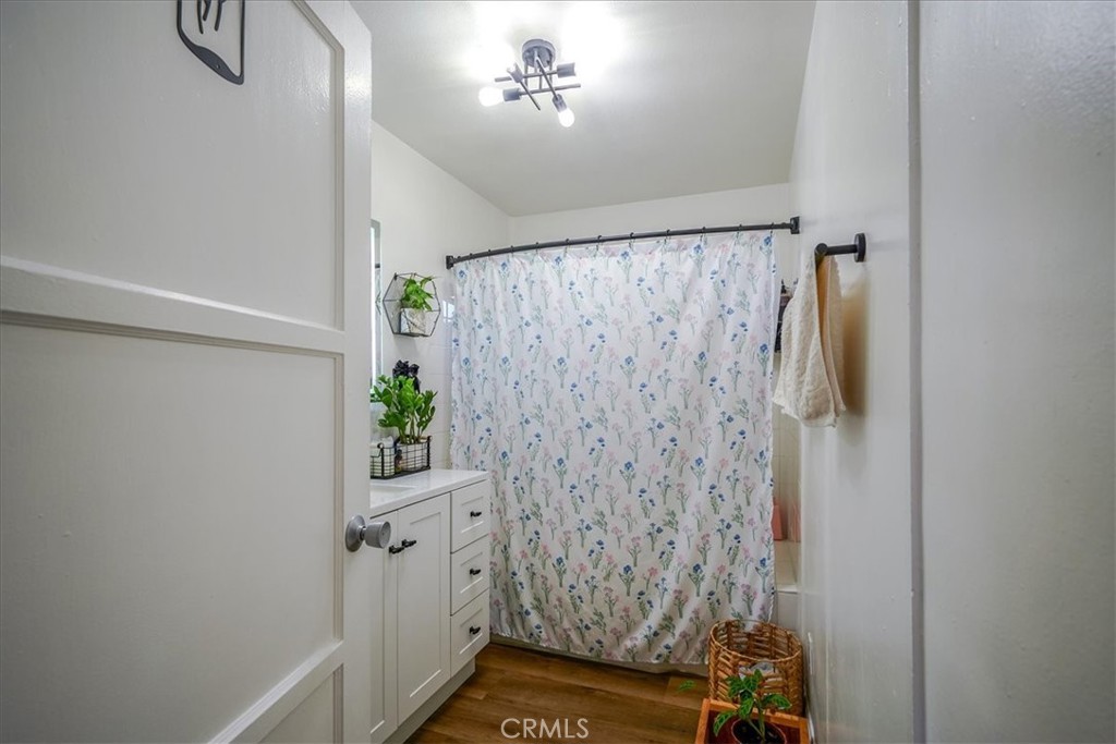 201 E Olive Street Property Photo 17