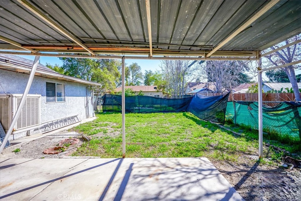 201 E Olive Street Property Photo 24