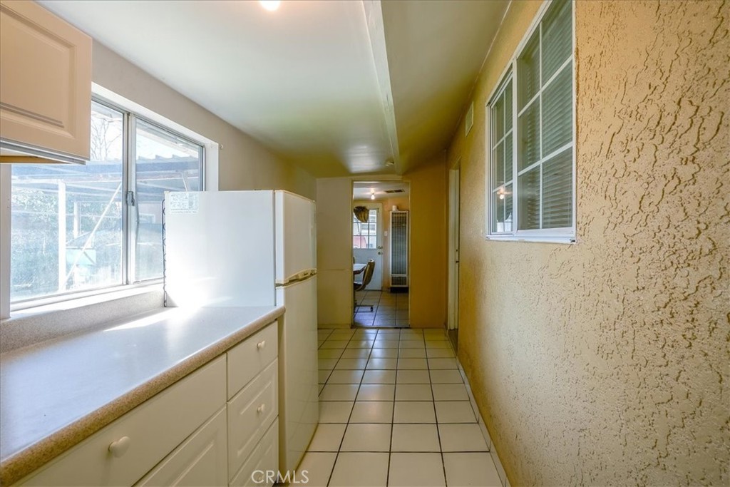 201 E Olive Street Property Photo 28