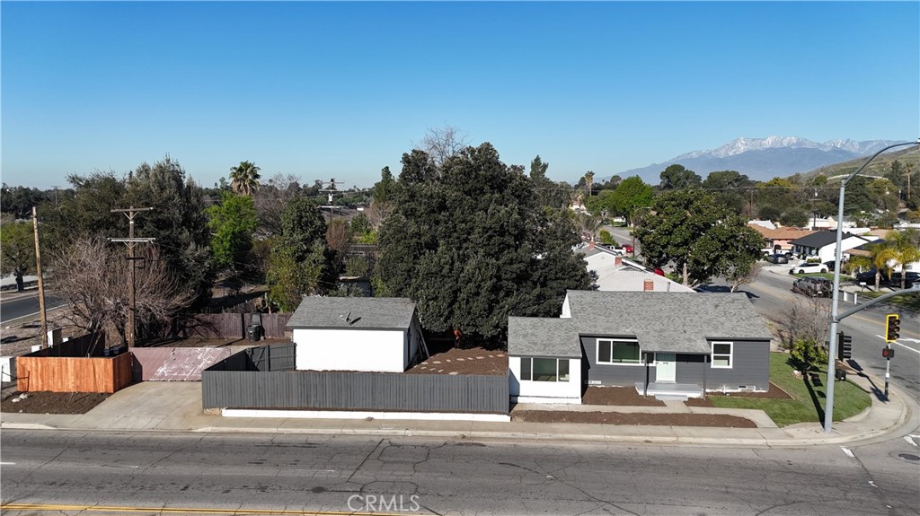 2998 N H Street Property Photo 2