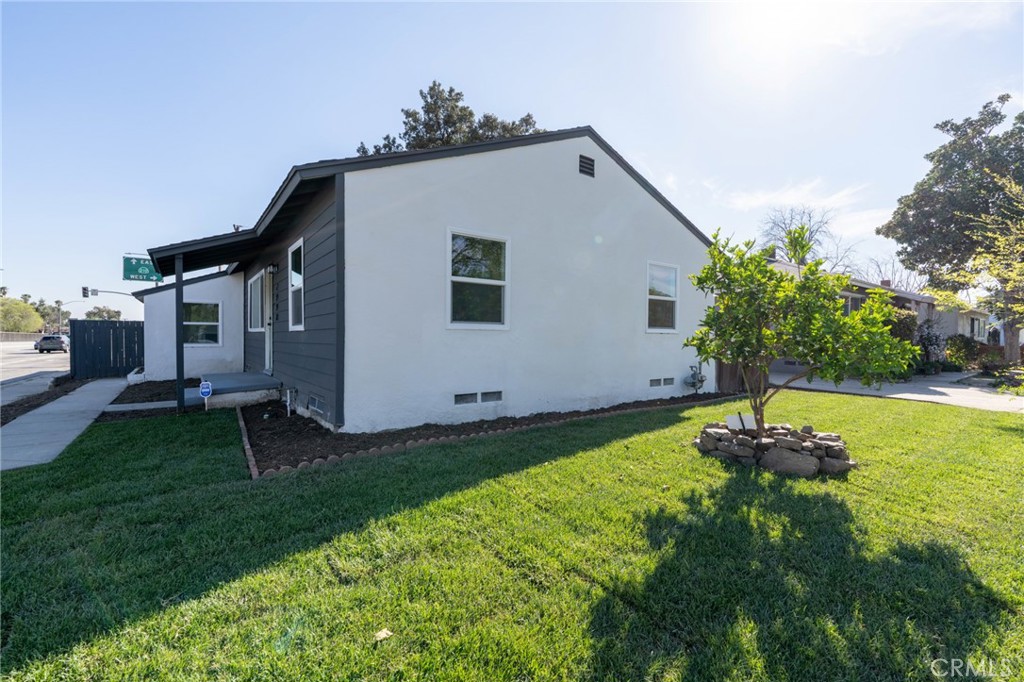 2998 N H Street Property Photo 4