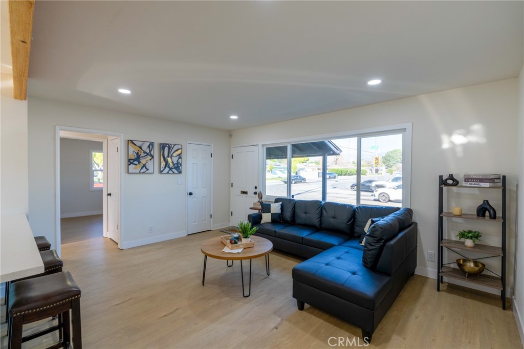2998 N H Street Property Photo 7