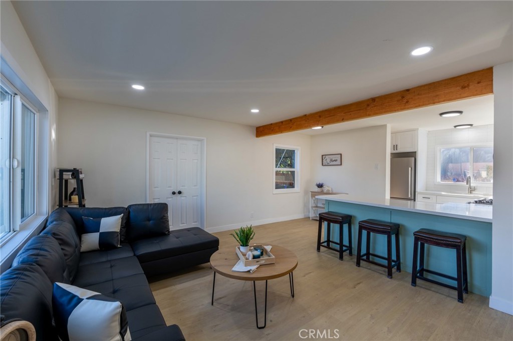 2998 N H Street Property Photo 8