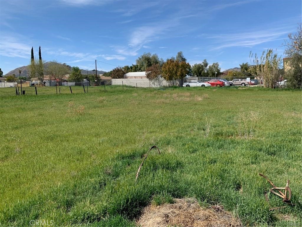 24320 Fir Avenue Property Photo