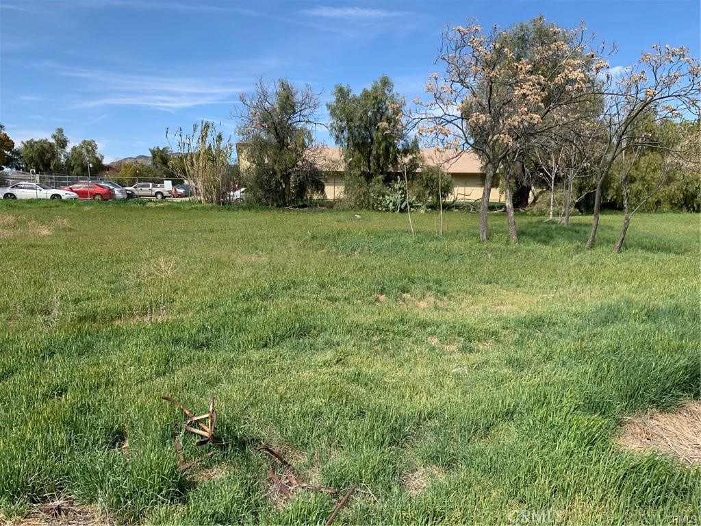 24384 Fir Avenue Property Photo