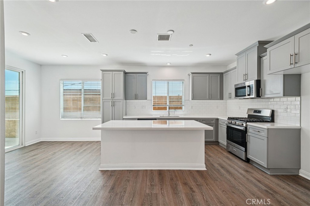 16077 Narni Lane Property Photo 7