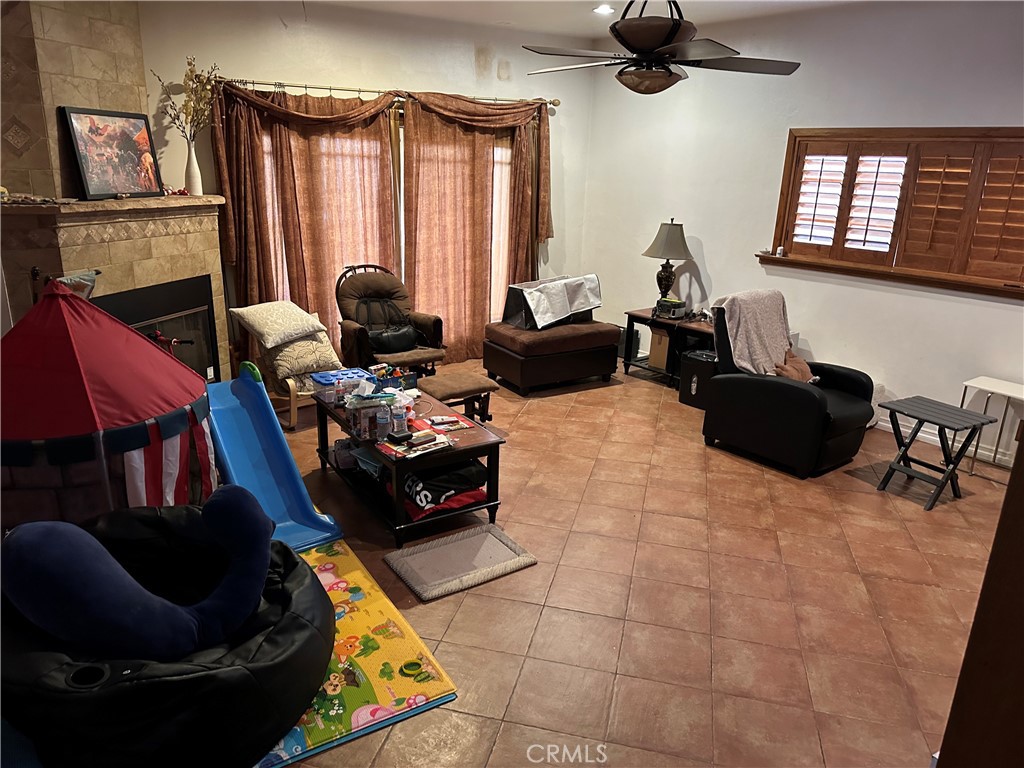 5419 Mapletree Avenue Property Photo