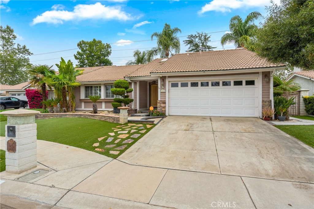1250 Country Place Property Photo 2