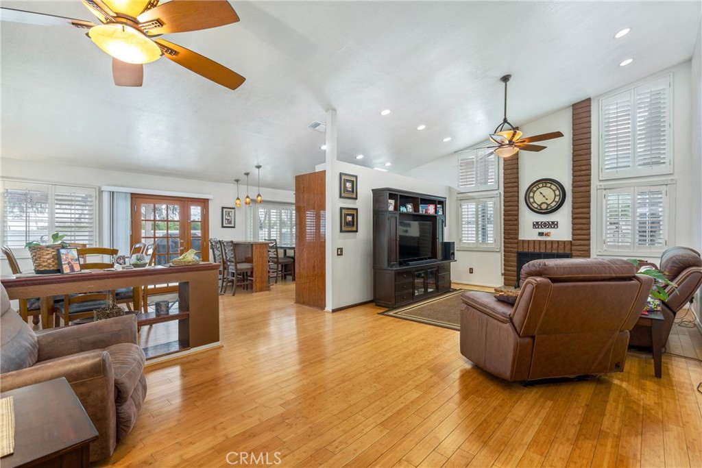 1250 Country Place Property Photo 4