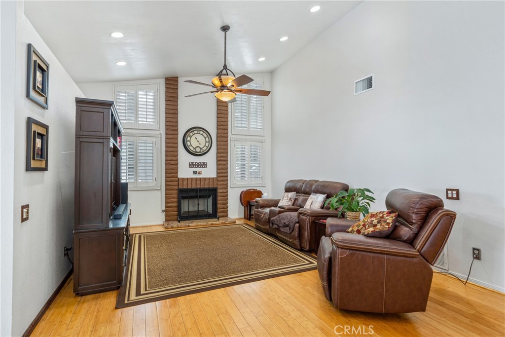 1250 Country Place Property Photo 5