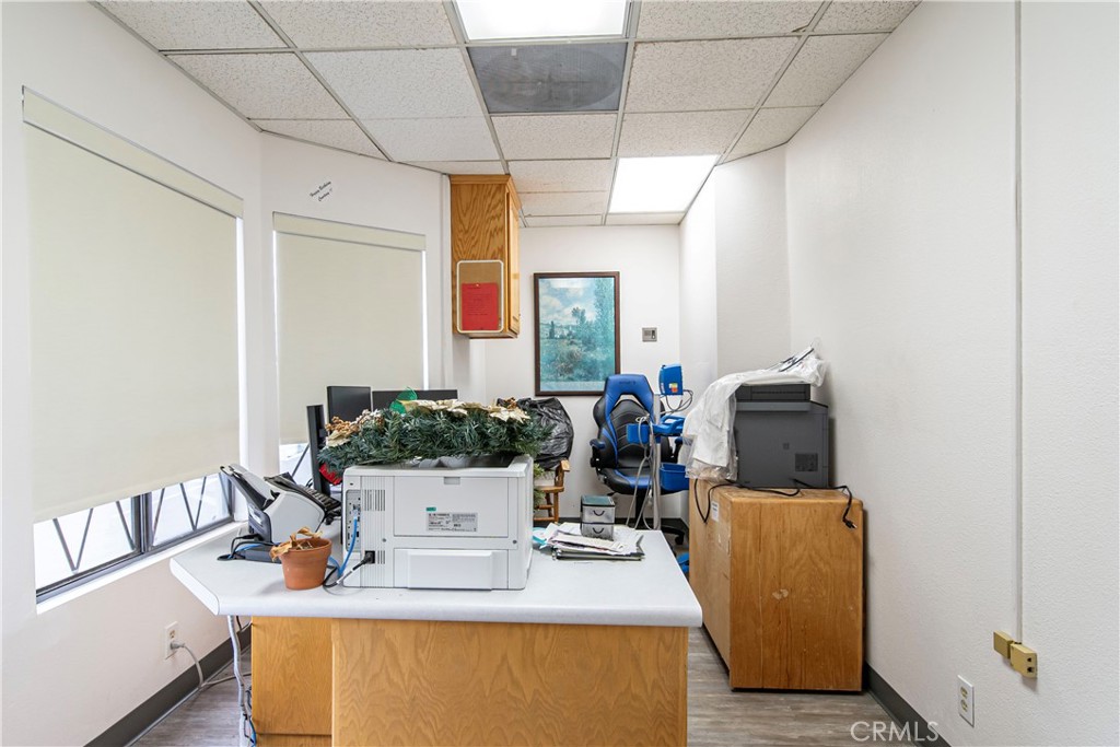315 E Route 66 101 Property Photo 39