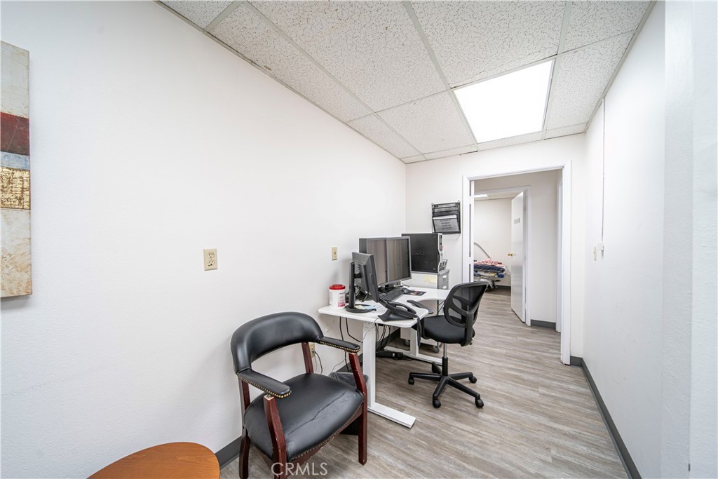 315 E Route 66 101 Property Photo 41