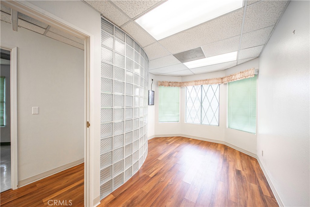 315 E Route 66 101 Property Photo 59