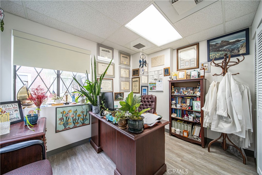 315 E Route 66 102 Property Photo 24