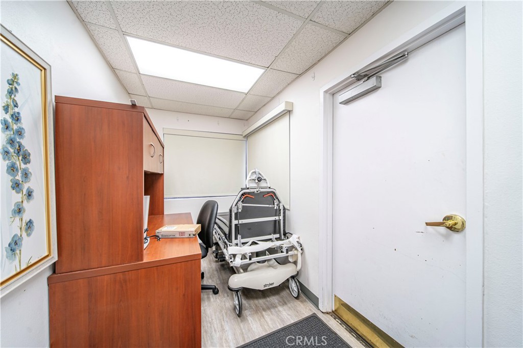 315 E Route 66 102 Property Photo 40