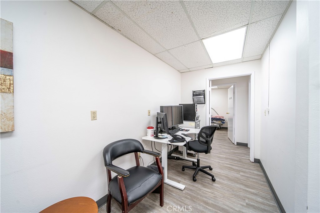 315 E Route 66 102 Property Photo 41