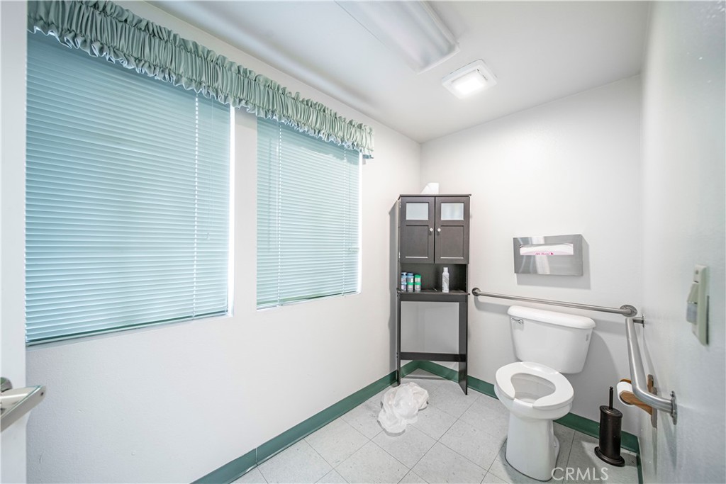315 E Route 66 102 Property Photo 57