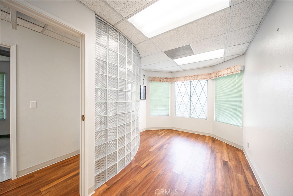 315 E Route 66 102 Property Photo 59