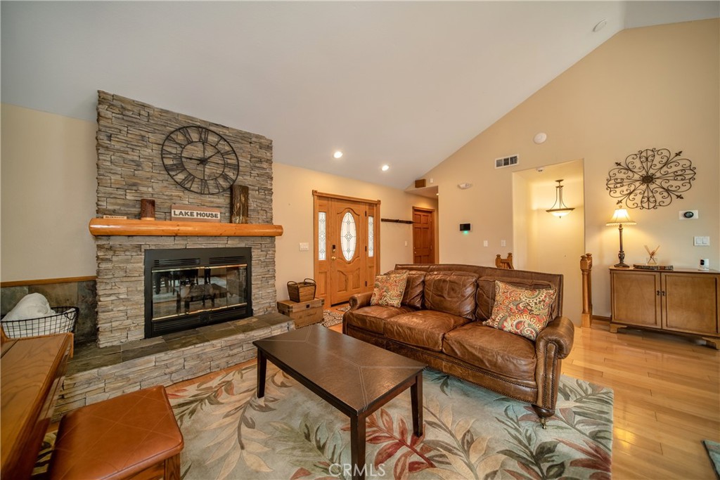 27391 Cottonwood Lane Property Photo 2