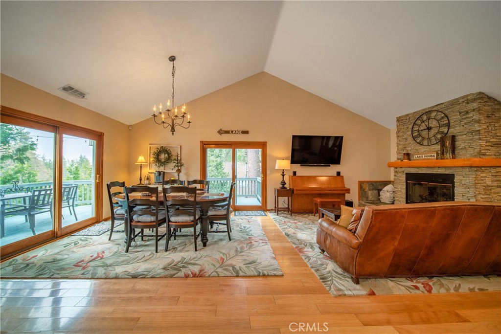 27391 Cottonwood Lane Property Photo 3