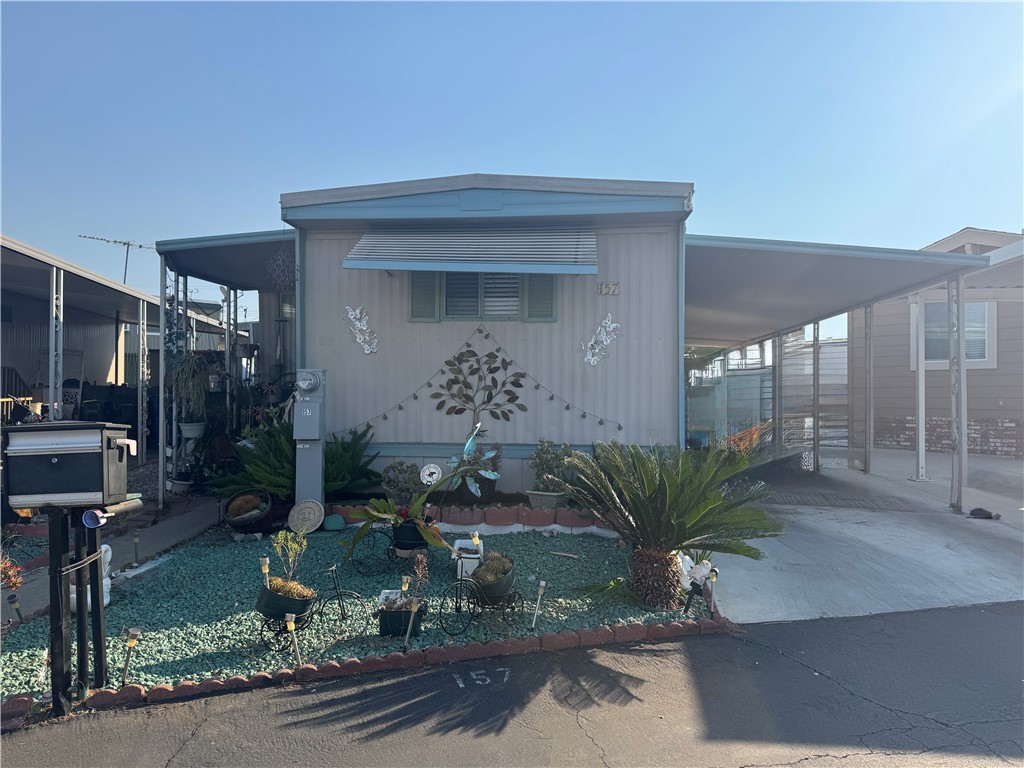 301 E Foothill Blvd 157