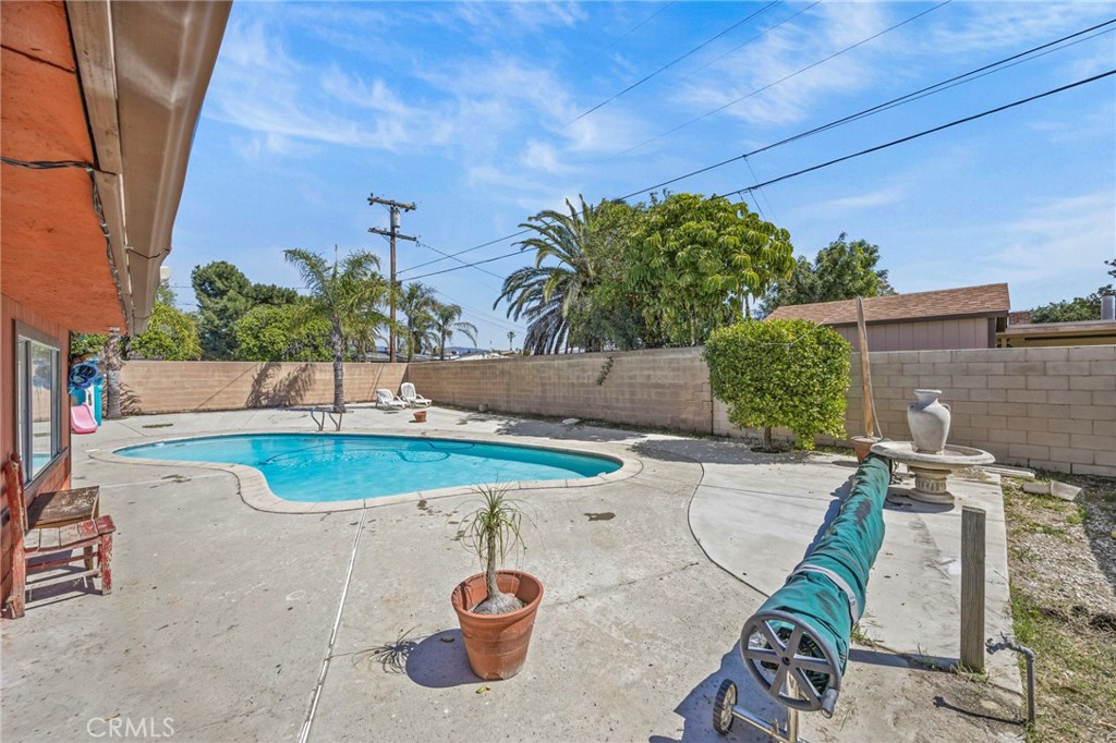 9417 Mango Avenue Property Photo 28