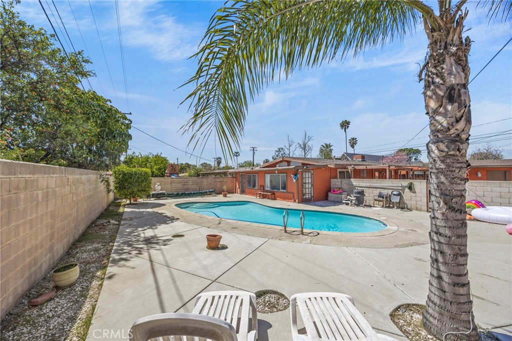9417 Mango Avenue Property Photo 30