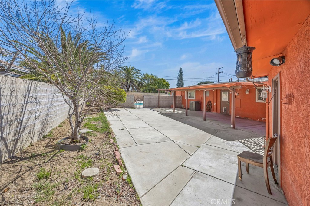 9417 Mango Avenue Property Photo 35
