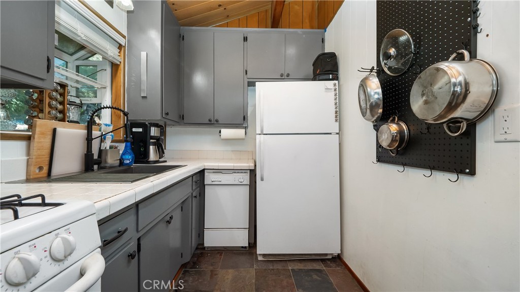 31009 Summit Drive Property Photo 14