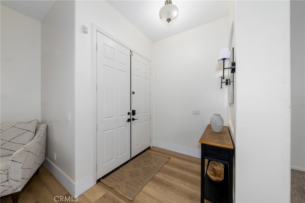 33991 Lake Breeze Drive Property Photo 5