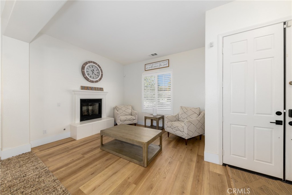 33991 Lake Breeze Drive Property Photo 6