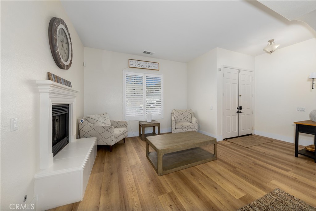 33991 Lake Breeze Drive Property Photo 7
