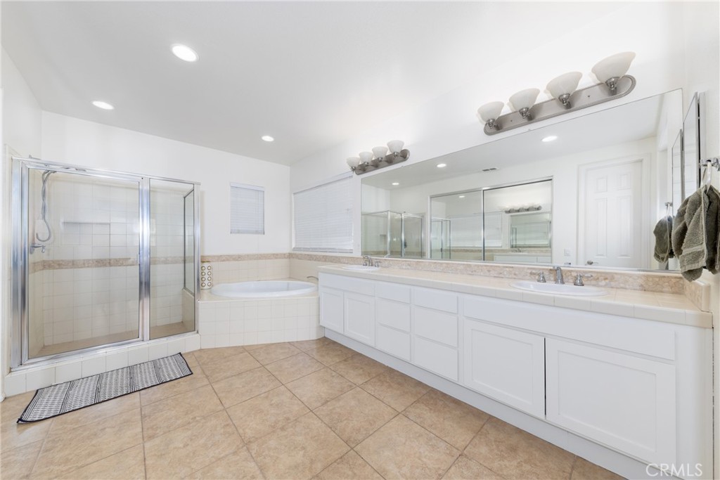 33991 Lake Breeze Drive Property Photo 29