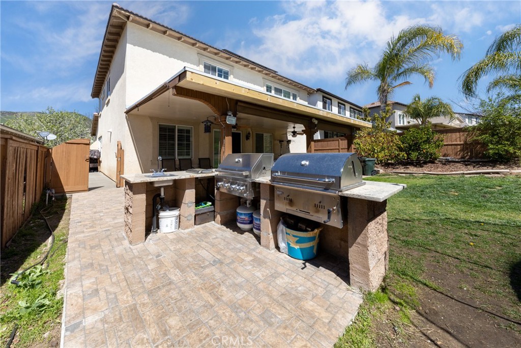 33991 Lake Breeze Drive Property Photo 33