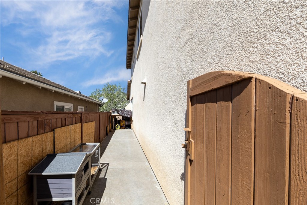 33991 Lake Breeze Drive Property Photo 34
