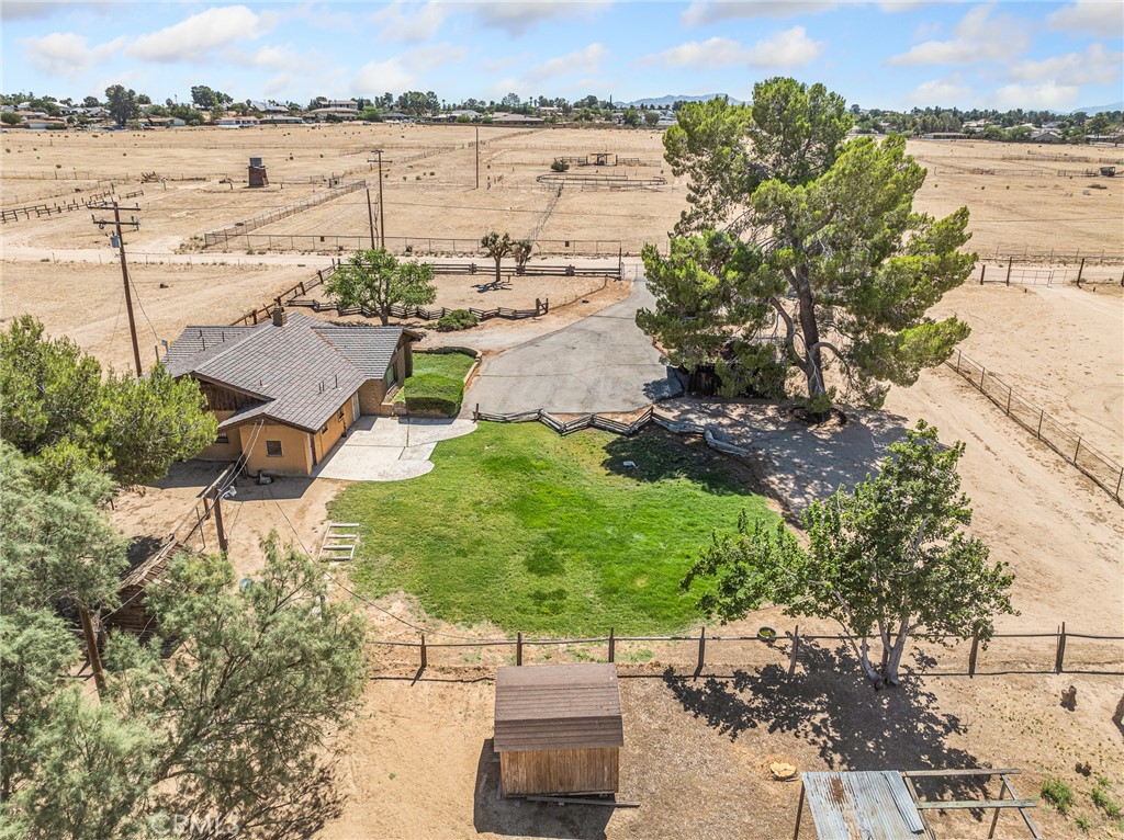 14924 Chamber Lane Property Photo 6