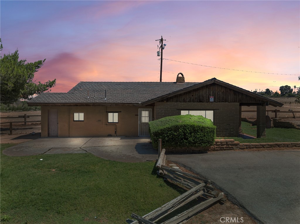 14924 Chamber Lane Property Photo 7