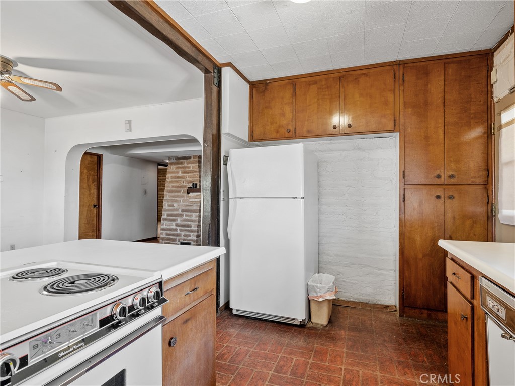 14924 Chamber Lane Property Photo 14