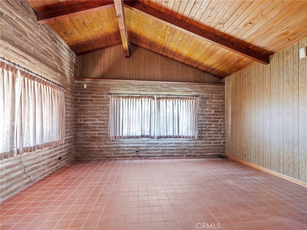 14924 Chamber Lane Property Photo 16