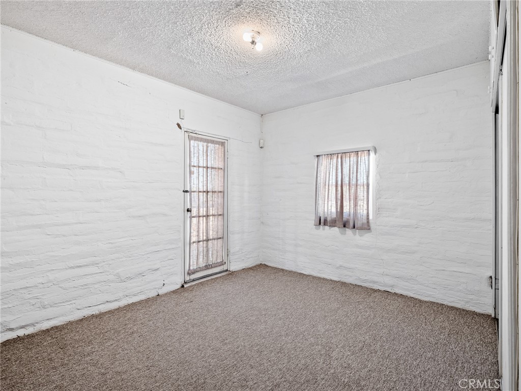 14924 Chamber Lane Property Photo 17