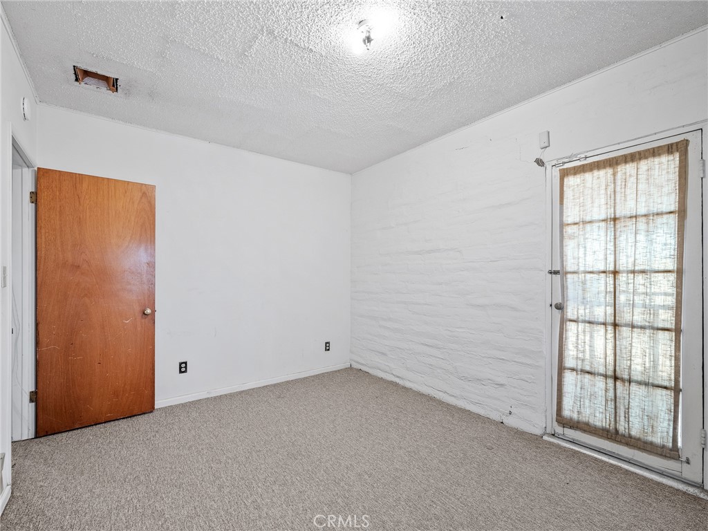 14924 Chamber Lane Property Photo 18