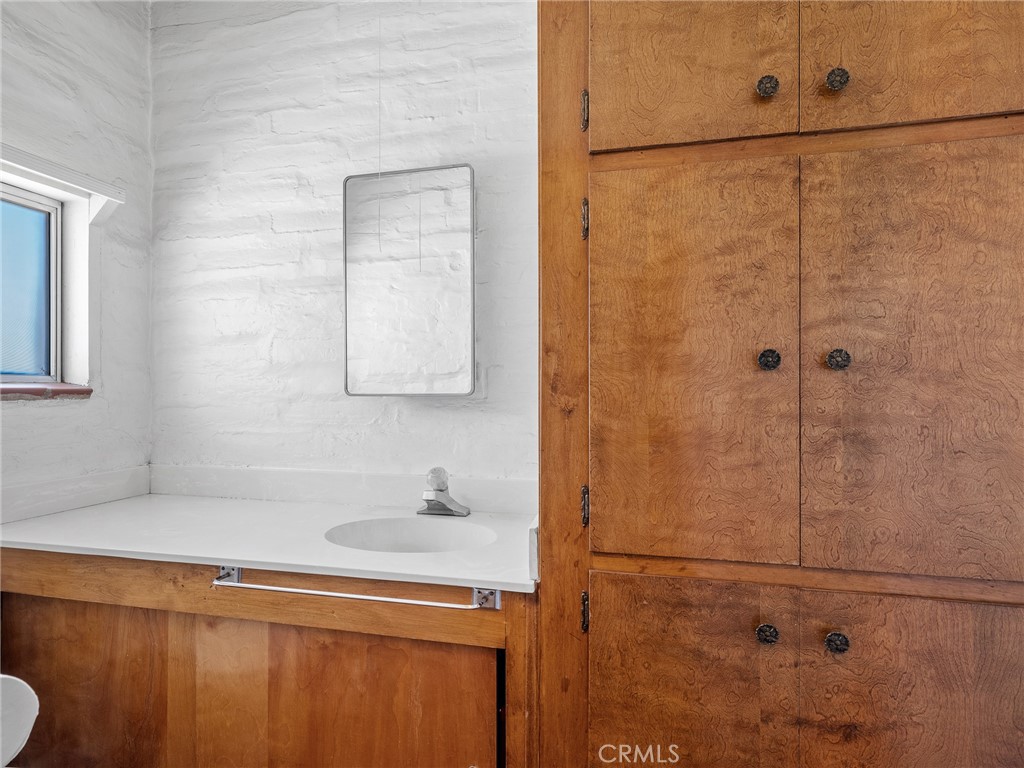 14924 Chamber Lane Property Photo 19