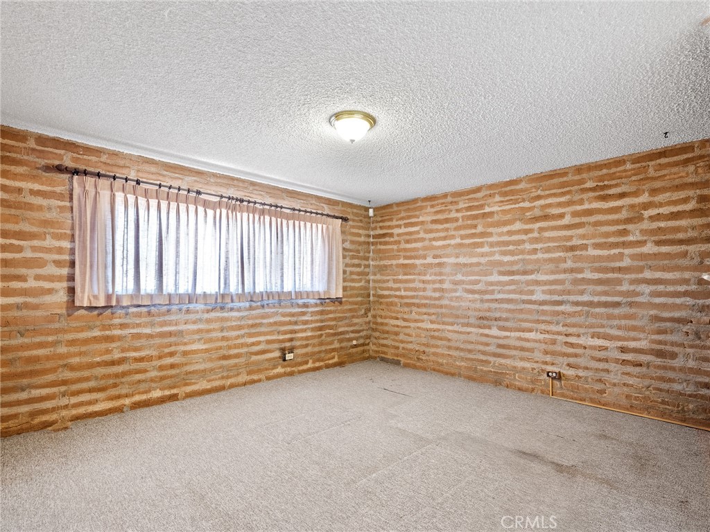 14924 Chamber Lane Property Photo 24