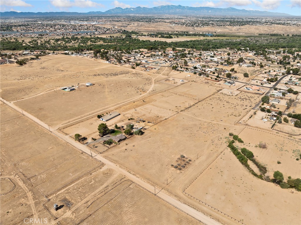 14924 Chamber Lane Property Photo 28