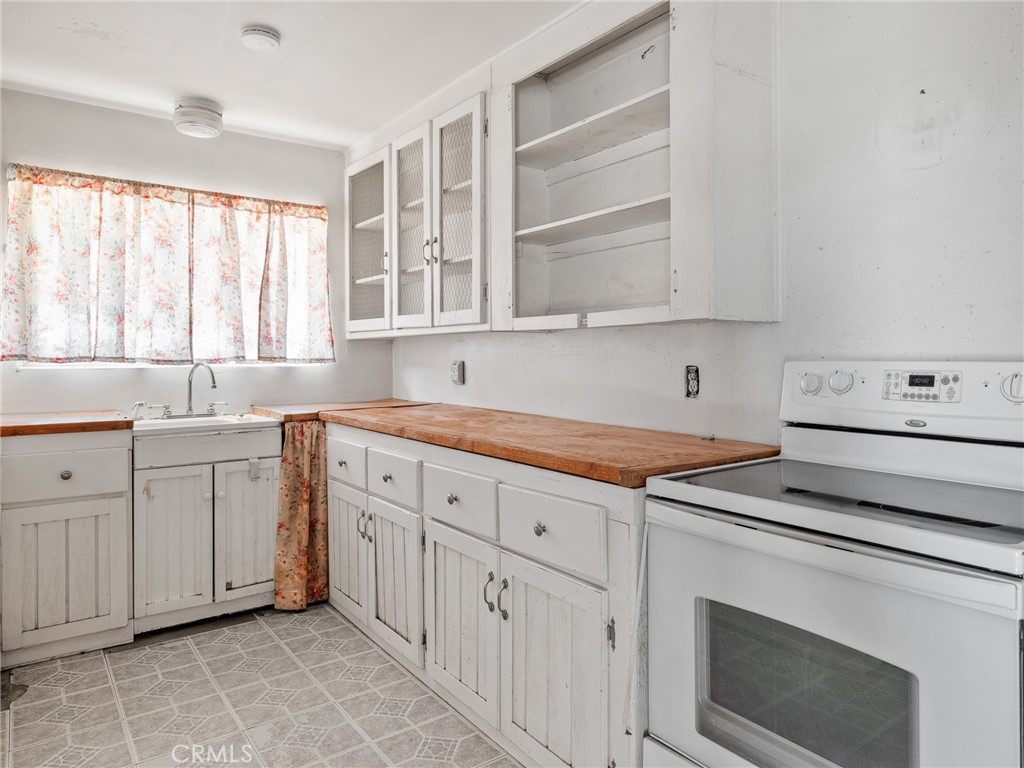 14924 Chamber Lane Property Photo 40